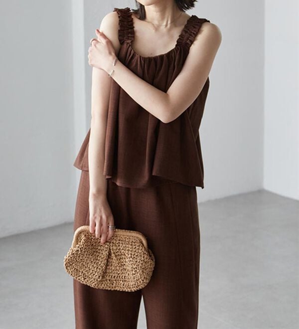 RANAN（ラナン）の「フリルデザインキャミセットアップ（ワイドパンツ・ガウチョ）」｜詳細画像