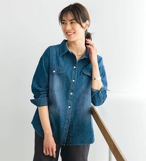 BELLUNA（ベルーナ）の「綿１００％ブラスト加工デニムシャツ（シャツ）」｜インディゴ