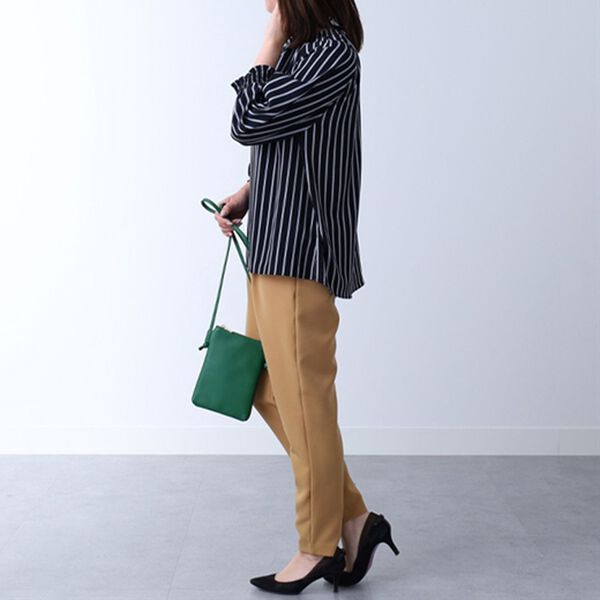 BELLUNA（ベルーナ）の「シャーリングデザインブラウス（ブラウス）」｜詳細画像