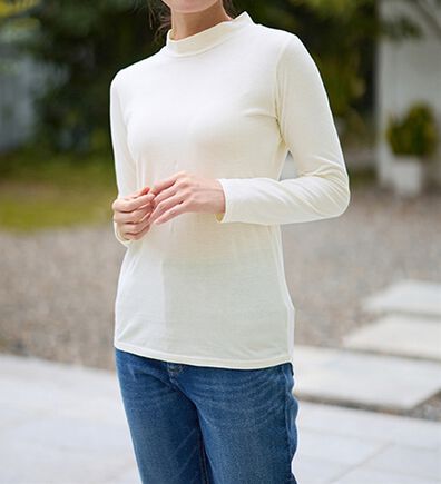 LAVIENNE（ラヴィエンヌ）の「【うす・軽・温】綿１００％吸湿発熱あったかタートルネックインナー（肌着・インナーウェア）」