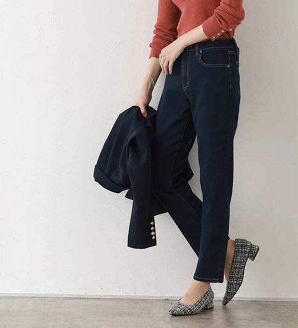 Pierrot（ピエロ）の「【ストレッチ素材】大人のためのゆるテーパードデニムパンツ（フルレングスパンツ）」｜詳細画像