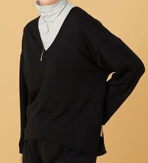 BELLUNA（ベルーナ）の「Vネックプルオーバー（カットソー）」｜黒