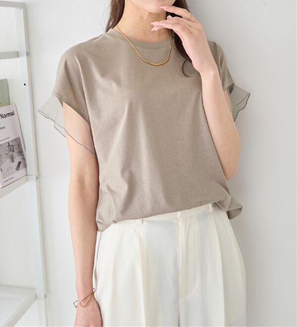 alotta（アロッタ）の「１枚でこなれ感！袖チュールデザイン綿混Ｔシャツ（Tシャツ）」｜詳細画像