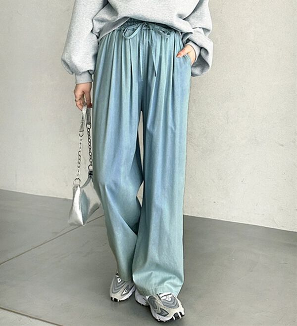 GeeRA（ジーラ）の「【接触冷感】穿いて感激！キレイ見えする楽ちんワイドデニムパンツ（ワイドパンツ・ガウチョ）」｜サックス