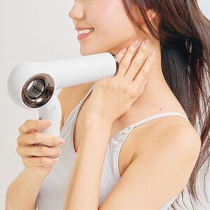 「シャイニーブロードライヤー（その他美容・健康機器）」｜1