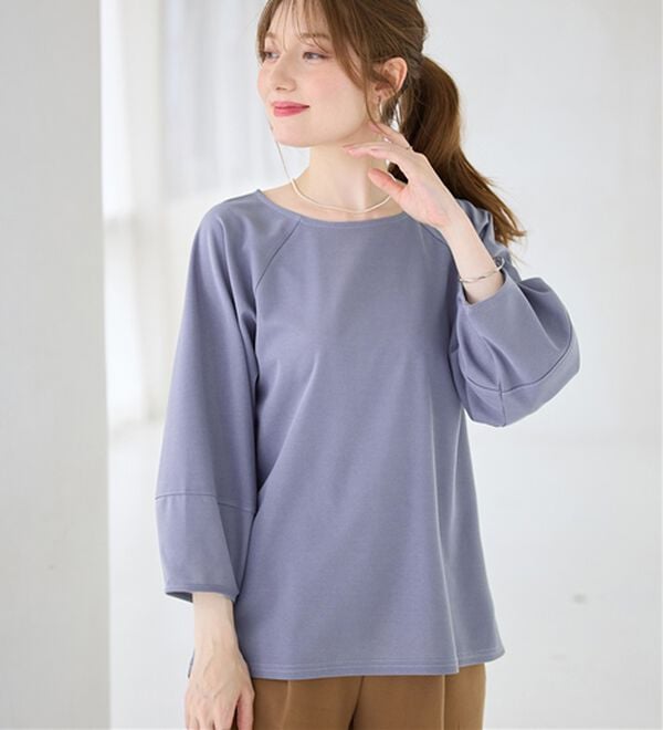 alotta（アロッタ）の「【接触冷感】さらっと上品ランタンスリーブカットソー（カットソー）」｜スモーキーブルー／７分袖