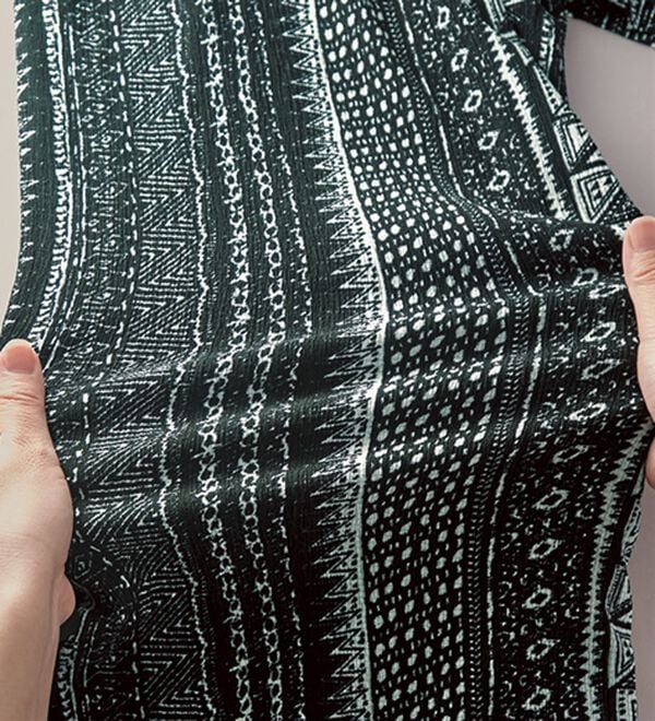 BELLUNA（ベルーナ）の「楊柳サラサラ素材プリントイージーパンツ（フルレングスパンツ）」｜詳細画像