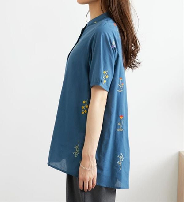 BELLUNA（ベルーナ）の「【Ｌａｇｒｉｌｕａ】花柄刺しゅうデザインチュニック（チュニック）」｜詳細画像