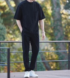 「部屋着に見せない！大人のきれいめＴシャツ・パンツ（メンズＴシャツ）」｜ネイビー