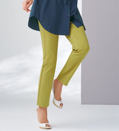 BELLUNA（ベルーナ）の「美ラクるストレッチレギンスパンツ（フルレングスパンツ）」