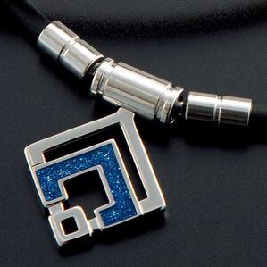 「＜コラントッテ＞ＴＡＯ（タオ）ネックレススリム　ＡＲＡＮ　ｍｉｎｉ（その他美容・健康機器）」｜シルバー色