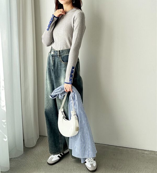 GeeRA（ジーラ）の「袖口ボタン配色ハイネックリブニット（ニット・セーター）」｜詳細画像