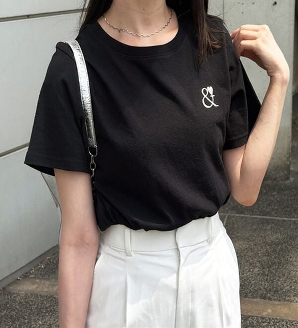 GeeRA（ジーラ）の「アンドハート刺しゅうＴシャツ（Tシャツ）」｜ブラック&times;シルバー