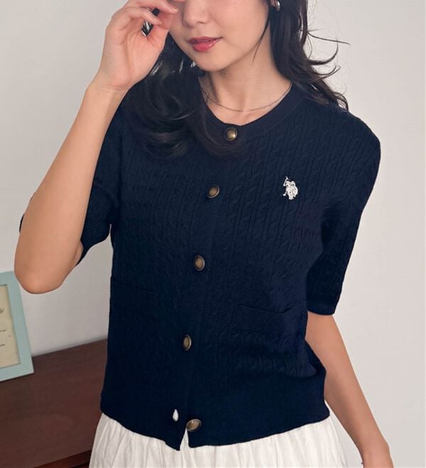 U．S．POLO ASSN．＞ゴールドボタン半袖刺繍ケーブルニット