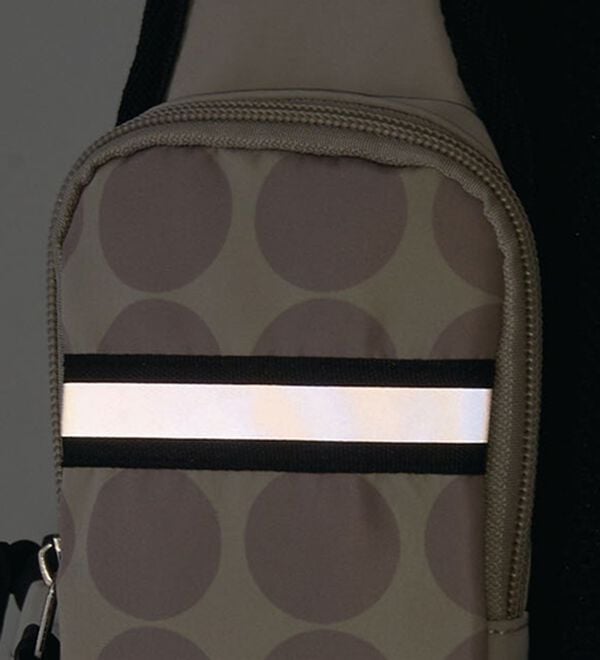 BELLUNA（ベルーナ）の「気がきく小回り優秀ボディバッグ（リュック）」｜詳細画像