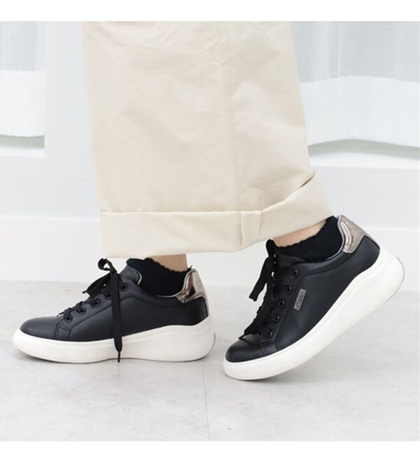 BELLUNA（ベルーナ）の「＜ＫｉｔｓｏｎＬＡ＞はっ水軽量スニーカー（スニーカー）」｜詳細画像