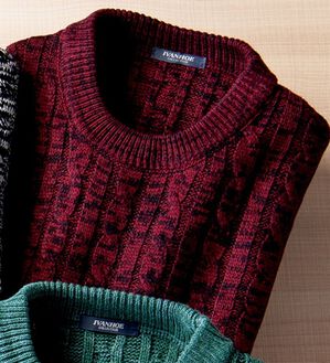 「２色で編み上げる高見えケーブル編セーター（メンズニット・セーター）」｜杢ワイン