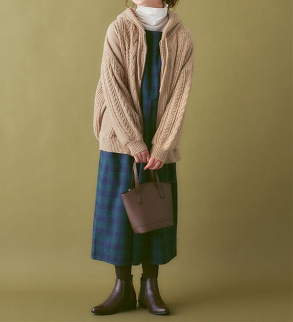 Viola e Viola（ヴィオラ エ ヴィオラ）の「ゆるっとあったかケーブルニットパーカー（パーカー）」｜詳細画像