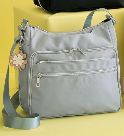 BELLUNA（ベルーナ）の「拡張機能付多収納ショルダー（ショルダーバッグ）」