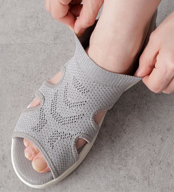 BELLUNA（ベルーナ）の「＜バルモラル＞サッと履けるニットサンダル（サンダル・ミュール）」｜詳細画像