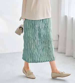 BELLUNA（ベルーナ）の「チュニックの下にはくストライプフリルスカート（ロングスカート）」｜セージ