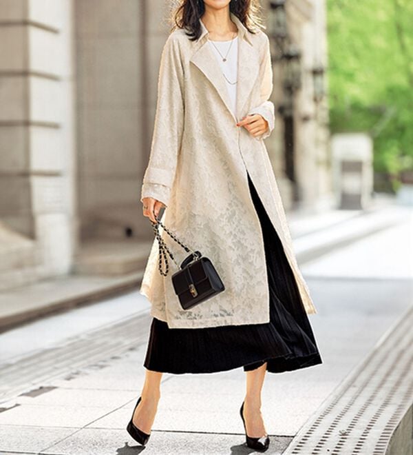 花柄カットジャカードトレンチコート - ベルーナ【公式】