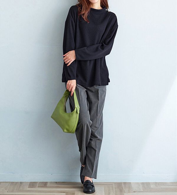 BELLUNA（ベルーナ）の「ニット見え素材肩ボタンプルオーバー（カットソー）」｜詳細画像