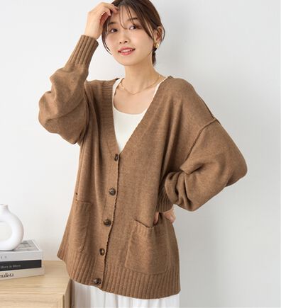 Viola e Viola（ヴィオラ エ ヴィオラ）の「洗えるもちもち　ミドル丈ニットカーデ（ニットカーディガン）」