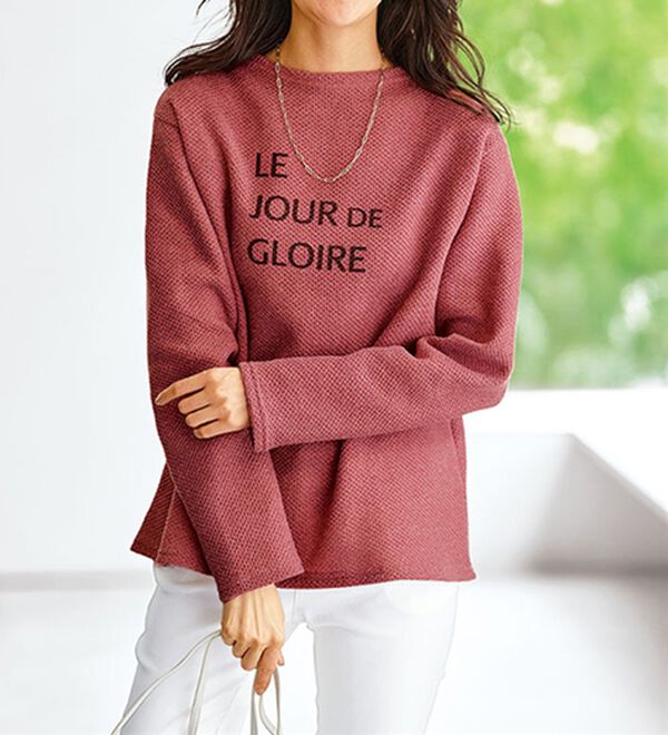 BELLUNA（ベルーナ）の「ふんわり裏起毛ニットソーロゴプルオーバー（カットソー）」｜ピンク