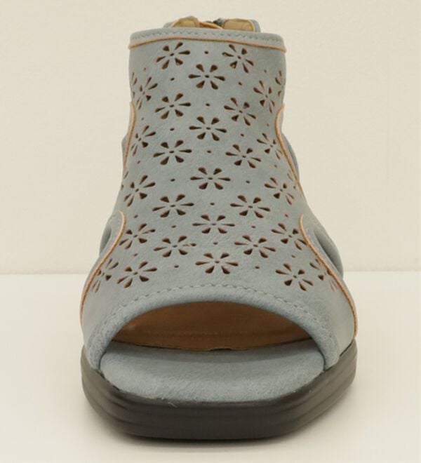 BELLUNA（ベルーナ）の「５Ｅパンチングサマーブーツ（サンダル・ミュール）」｜詳細画像