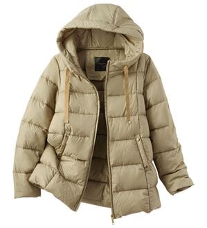 BELLUNA（ベルーナ）の「【ＦｕｗａｉｒＬｉｇｈｔ】フードデザイン軽量ダウンジャケット（ダウンコート・ジャケット・ベスト）」｜グレージュ