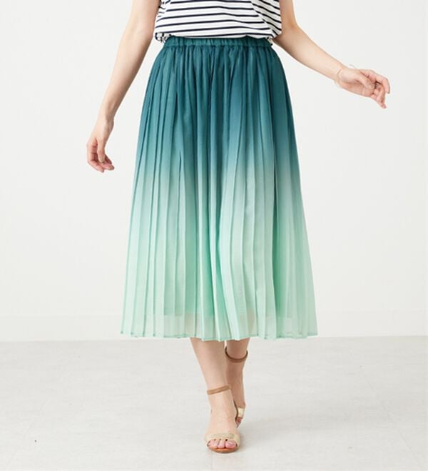 BELLUNA（ベルーナ）の「プリーツデザイングラデーションスカート（ロングスカート）」｜詳細画像
