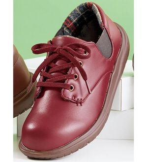 BELLUNA（ベルーナ）の「５Ｅフットベットクッション中敷シューズ（フラットシューズ）」｜レッド