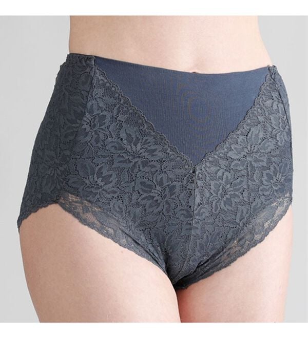 LAVIENNE（ラヴィエンヌ）の「たっぷりレースの安心ショーツ（安心ショーツ）」｜詳細画像