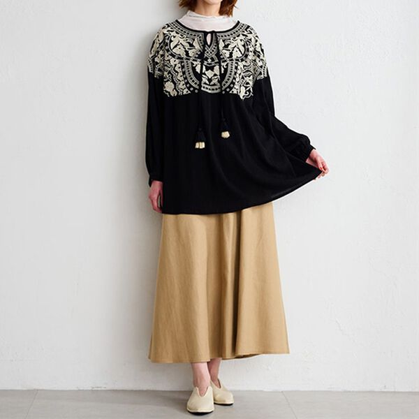 RANAN（ラナン）の「楊柳刺しゅうブラウス（ブラウス）」｜詳細画像