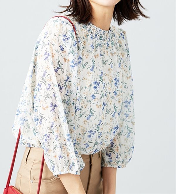 BELLUNA（ベルーナ）の「シフォン素材シャーリング使いブラウス（ブラウス）」｜詳細画像