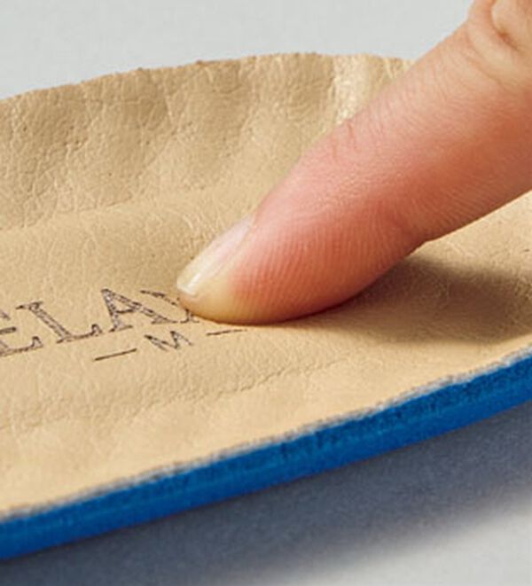 BELLUNA（ベルーナ）の「ステッチ使いゆったりカットワークサンダル（サンダル・ミュール）」｜詳細画像