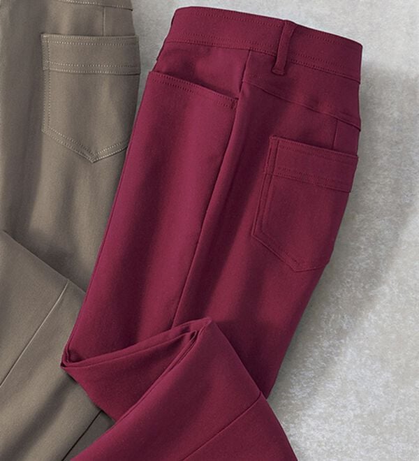 BELLUNA（ベルーナ）の「ウルトラ美脚ストレッチパンツ（フルレングスパンツ）」｜プラム