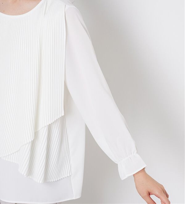 BELLUNA（ベルーナ）の「【Ｌａｇｒｉｌｕａ】プリーツ使いアシメデザインブラウス（ブラウス）」｜詳細画像