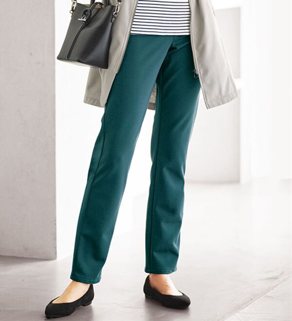 BELLUNA（ベルーナ）の「防風&times;ストレッチ素材ストレートパンツ（フルレングスパンツ）」｜セージ