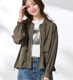 BELLUNA（ベルーナ）の「とろみ素材ポケットデザインブルゾン（ブルゾン）」｜カーキ