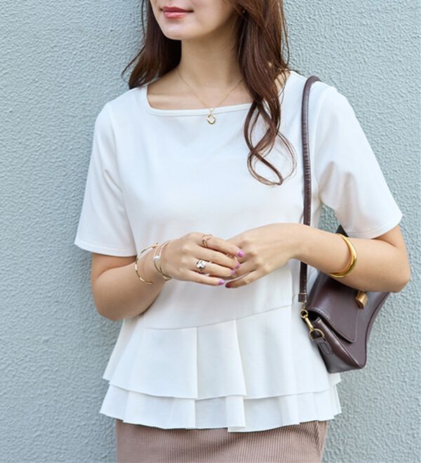 alotta（アロッタ）の「スクエアネックティアードトップス（カットソー）」｜ホワイト