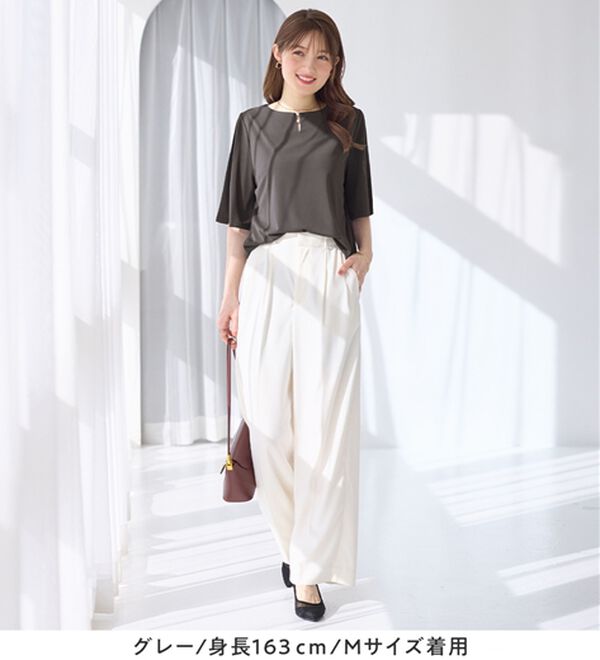 alotta（アロッタ）の「【接触冷感】パールデザイン５分袖Ｔシャツブラウス（ブラウス）」｜詳細画像