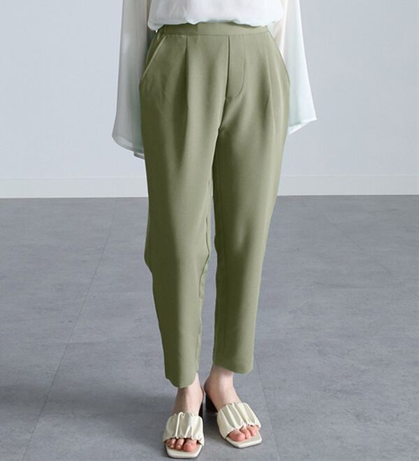RANAN（ラナン）の「美脚シルエットクロップドパンツ（フルレングスパンツ）」｜ライトカーキ
