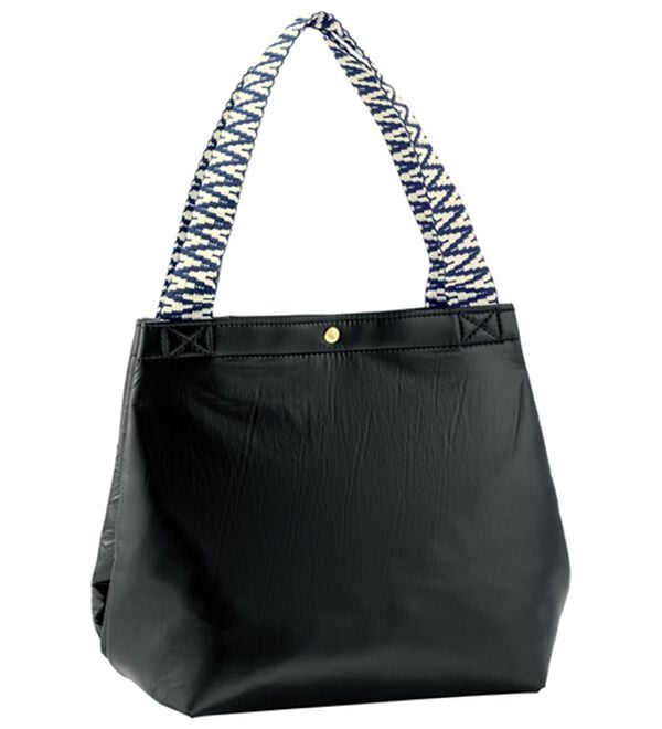 BELLUNA（ベルーナ）の「シャイニー素材のお洒落柄ハンドル手提げ（ハンドバッグ）」｜ブラック