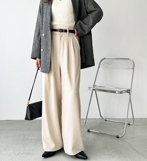 GeeRA（ジーラ）の「着心地抜群！ハイウエストダブルタックワイドパンツ（フルレングスパンツ）」｜アイボリー