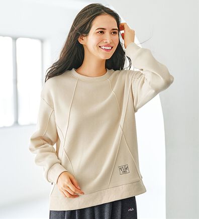 BELLUNA（ベルーナ）の「＜ＦＩＬＡ＞裏起毛ピンタックデザインプルオーバー（カットソー）」