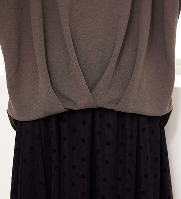 BELLUNA（ベルーナ）の「【新色追加】【2点セット】ネックレス付裾タックデザインプルオーバー（カットソー）」｜詳細画像