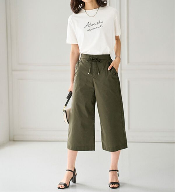 BELLUNA（ベルーナ）の「サラリ綿混ボタン使いキュロットパンツ（クロップドパンツ）」｜詳細画像