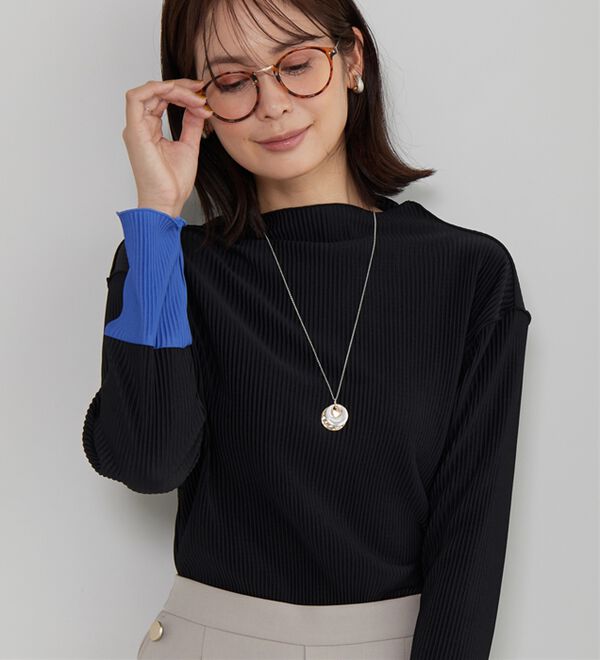 BELLUNA（ベルーナ）の「プリーツ素材配色デザインプルオーバー（カットソー）」｜詳細画像